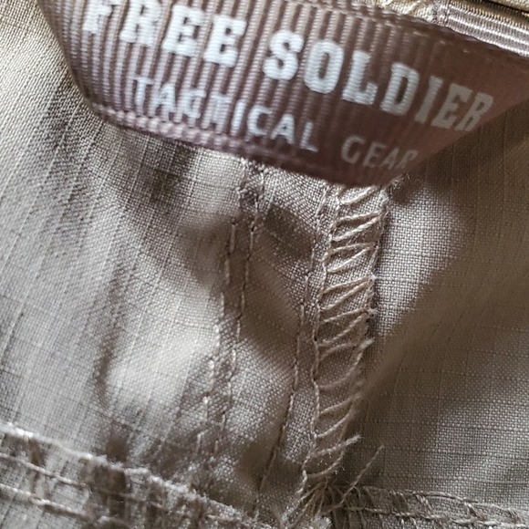 Free soldier OUTDOOR CONVERTIBLE HIKING PANTS WITH BELT nwts 34w x 32 - Picture 4 of 8